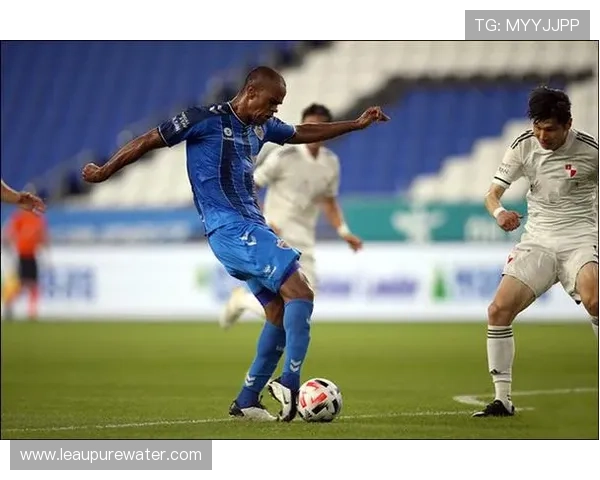 中卫防守模型助力球队稳定防线，表现稳健迎来连胜佳绩